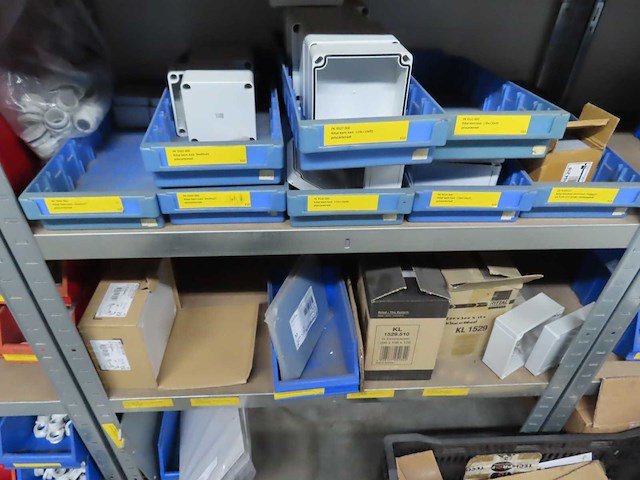 Partij elektra en installatiemateriaal - afbeelding 6 van  36