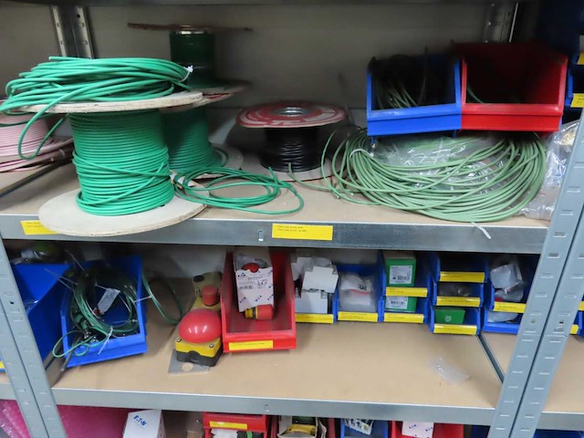 Partij elektra en installatiemateriaal - afbeelding 33 van  36