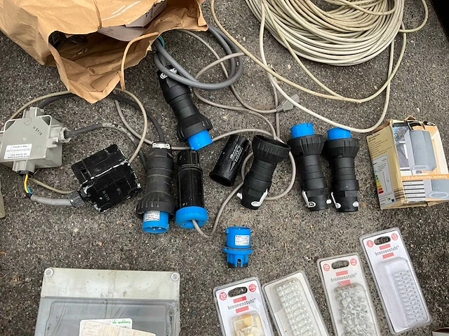 Partij elektra en toebehoren - afbeelding 7 van  11