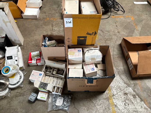 Partij elektra installatie materialen - afbeelding 3 van  5