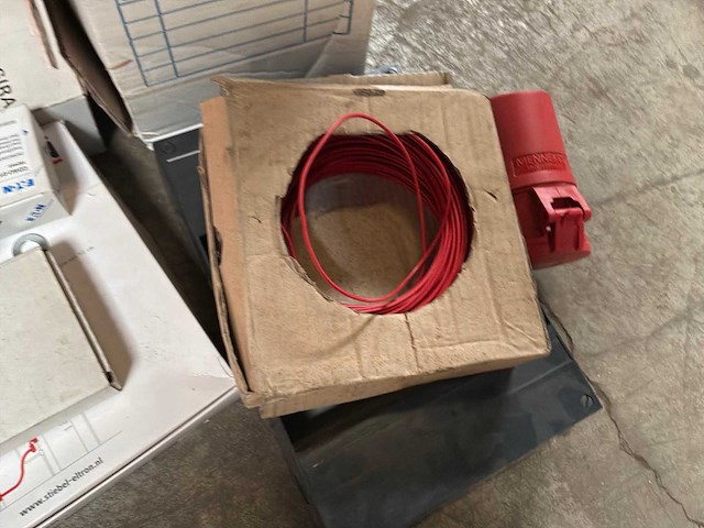 Partij elektra installatie materialen - afbeelding 7 van  7