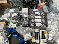 Partij elektra installatiemateriaal - afbeelding 2 van  22