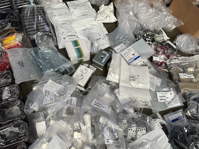 Partij elektra installatiemateriaal - afbeelding 5 van  22
