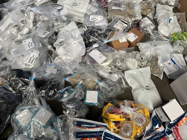 Partij elektra installatiemateriaal - afbeelding 6 van  22