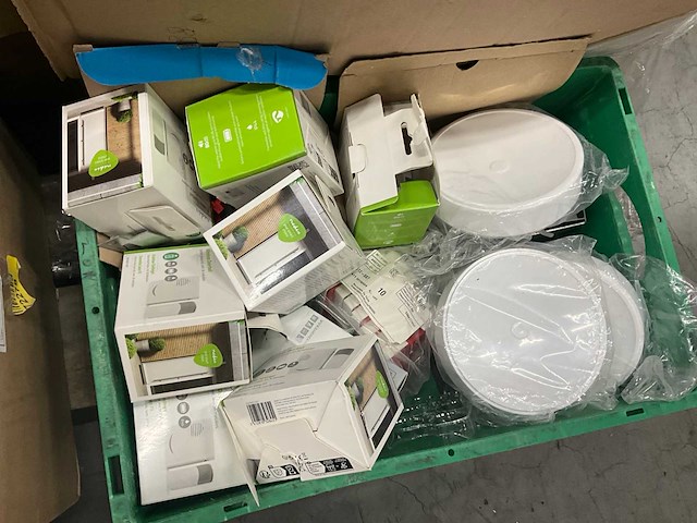 Partij elektra installatiematerialen - afbeelding 2 van  10