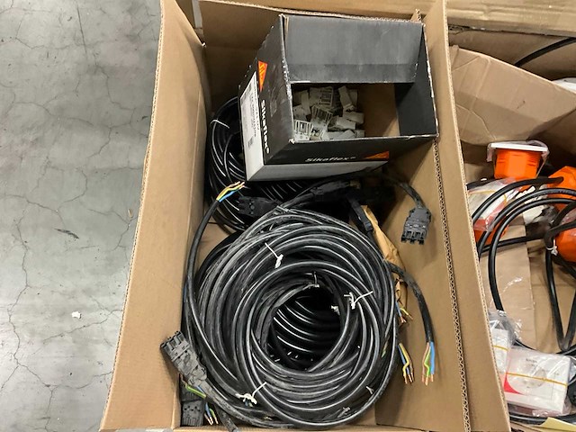Partij elektra installatiematerialen - afbeelding 4 van  10
