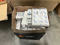 Partij elektra installatiematerialen - afbeelding 7 van  10