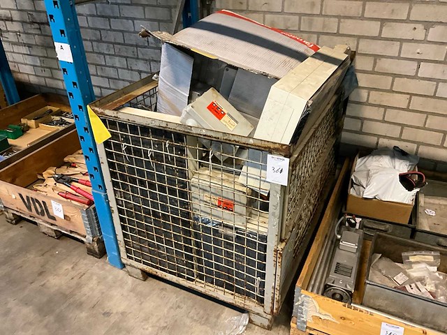 Partij elektra kasten - afbeelding 1 van  6