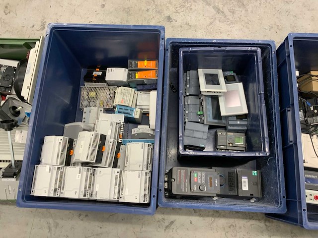 Partij elektra materialen - afbeelding 3 van  10