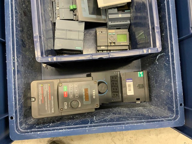 Partij elektra materialen - afbeelding 9 van  10