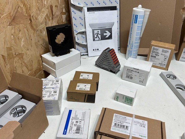 Partij elektra toebehoren - afbeelding 14 van  18