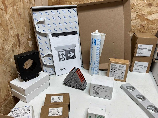 Partij elektra toebehoren - afbeelding 15 van  18