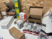 Partij elektra toebehoren - afbeelding 3 van  18