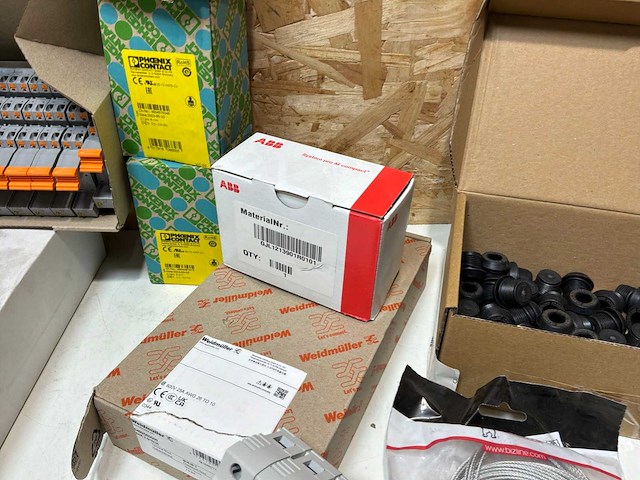 Partij elektra toebehoren - afbeelding 7 van  18