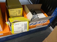 Partij elektra toebehoren - afbeelding 8 van  16