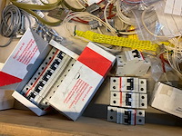 Partij elektra toebehoren - afbeelding 3 van  8