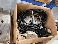 Partij elektra toebehoren - afbeelding 4 van  6