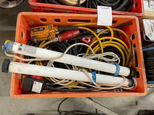 Partij elektra toebehoren - afbeelding 3 van  9