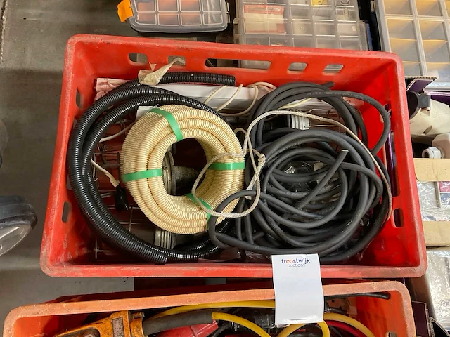 Partij elektra toebehoren - afbeelding 4 van  9