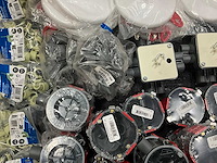 Partij elektratoebehoren (200x) - afbeelding 8 van  18