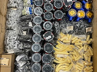 Partij elektratoebehoren (200x) - afbeelding 13 van  18