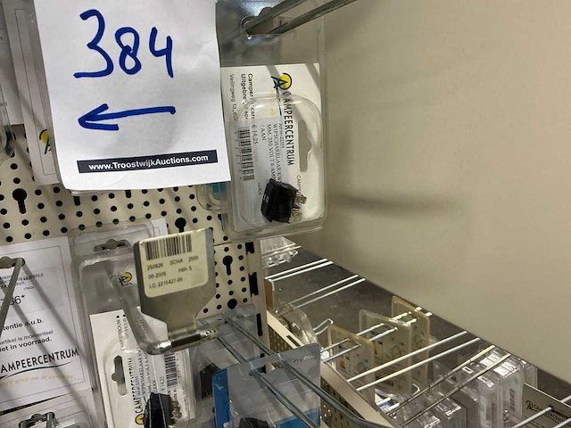 Partij elektratoebehoren - afbeelding 4 van  89