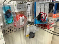 Partij elektratoebehoren - afbeelding 8 van  89