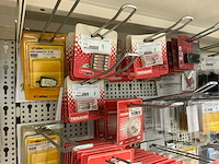 Partij elektratoebehoren - afbeelding 14 van  89