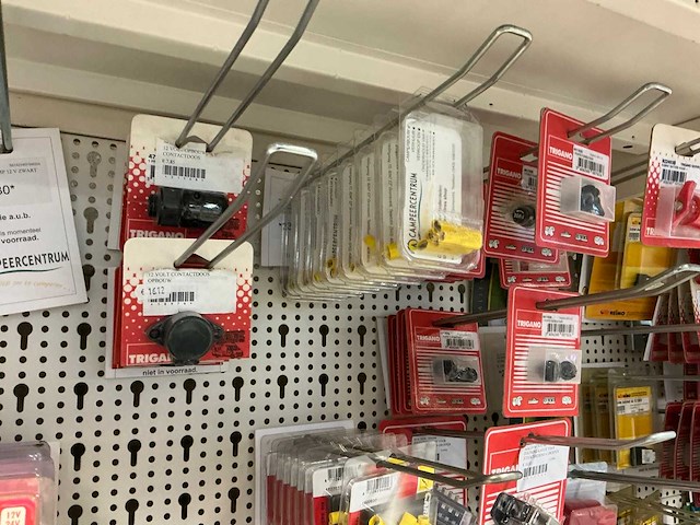 Partij elektratoebehoren - afbeelding 25 van  89