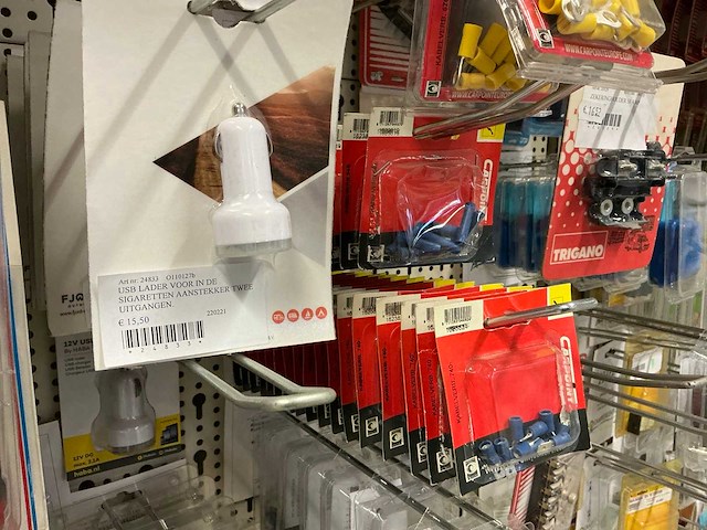 Partij elektratoebehoren - afbeelding 27 van  89