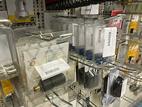 Partij elektratoebehoren - afbeelding 28 van  89