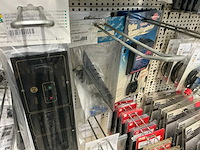 Partij elektratoebehoren - afbeelding 46 van  89