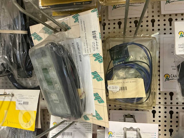 Partij elektratoebehoren - afbeelding 53 van  89