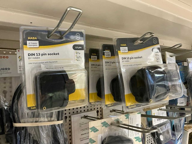 Partij elektratoebehoren - afbeelding 60 van  89