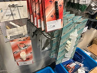 Partij elektratoebehoren - afbeelding 76 van  89