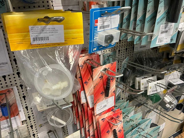 Partij elektratoebehoren - afbeelding 77 van  89