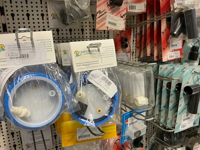 Partij elektratoebehoren - afbeelding 79 van  89