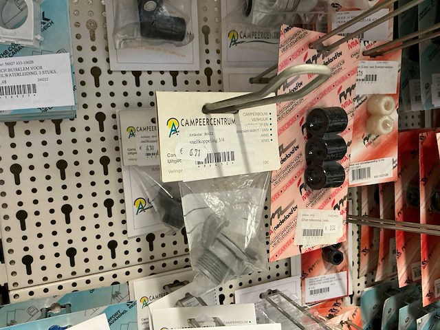 Partij elektratoebehoren - afbeelding 80 van  89