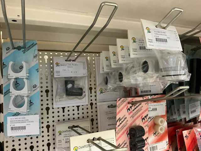 Partij elektratoebehoren - afbeelding 81 van  89