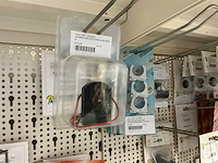 Partij elektratoebehoren - afbeelding 82 van  89