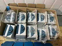 Partij elektratoebehoren - afbeelding 2 van  4