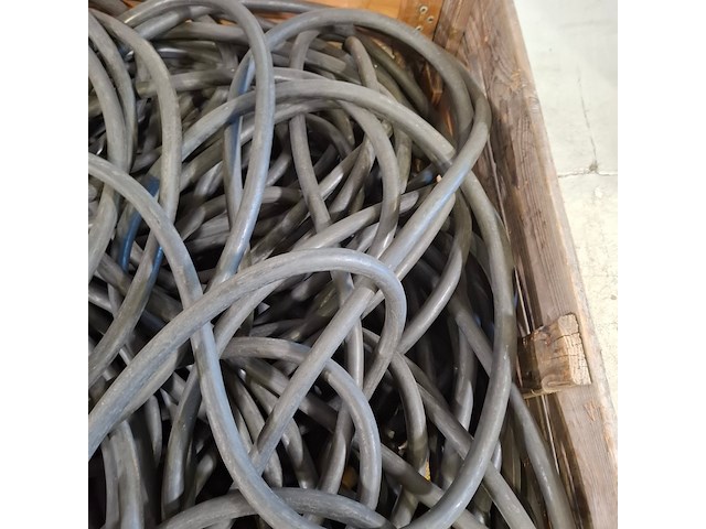 Partij elektriciteitskabels, powerlock - afbeelding 4 van  8
