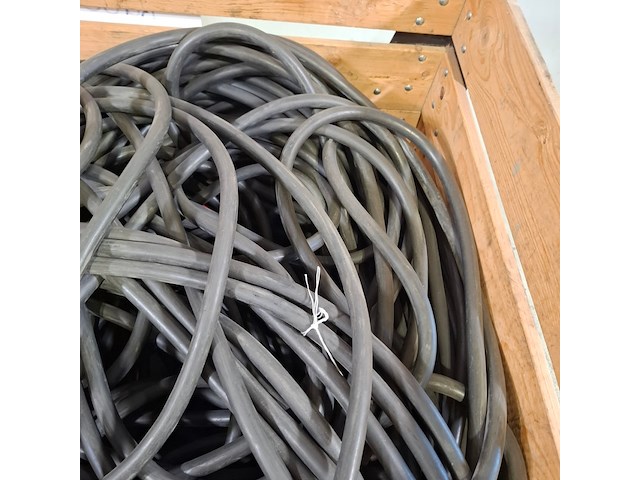 Partij elektriciteitskabels - afbeelding 4 van  7