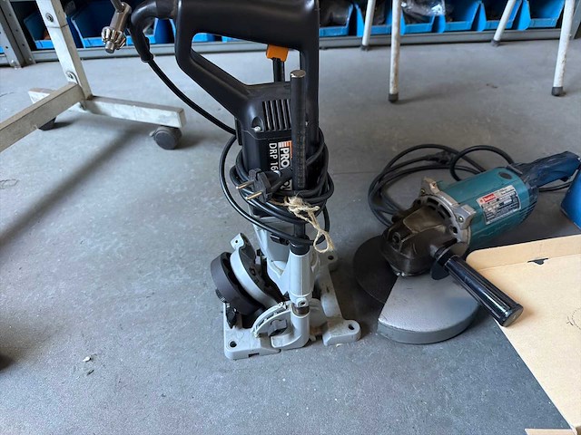 Partij elektrisch gereedschap bosch & makita – cirkelzagen, slijper + schijven - afbeelding 2 van  5