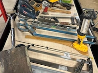Partij elektrisch gereedschap en handgereedschap w.o. dewalt, bosch
