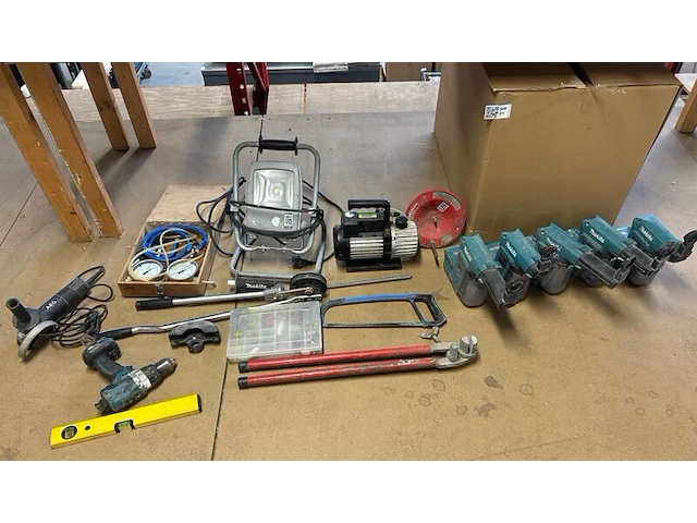 Partij elektrisch gereedschap en handgereedschap w.o. makita, aeg, hilti en rothenberger - afbeelding 1 van  10