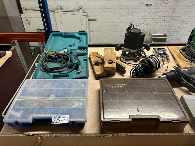 Partij elektrisch gereedschap, handgereedschap en toebehoren w.o. makita, metabo - afbeelding 2 van  6