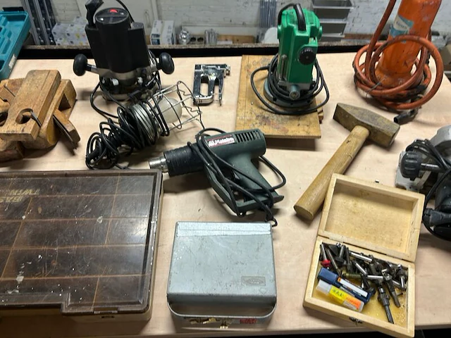 Partij elektrisch gereedschap, handgereedschap en toebehoren w.o. makita, metabo - afbeelding 3 van  6