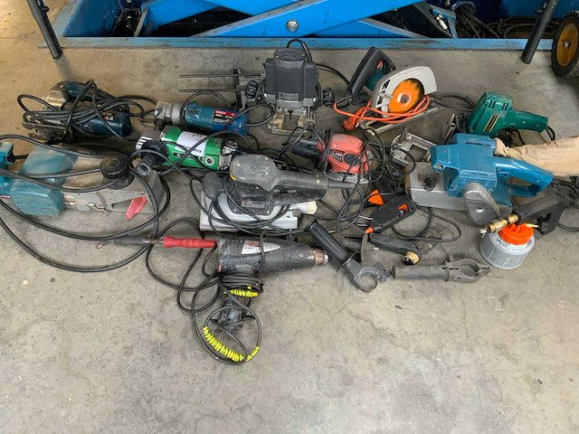 Partij elektrisch gereedschap - afbeelding 1 van  7