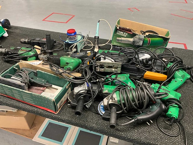Partij elektrisch gereedschap - afbeelding 1 van  5